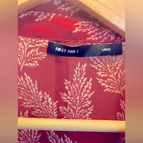 ASOS (First and I) SIZE L CROP BLOUSE - Picture 3 of 3